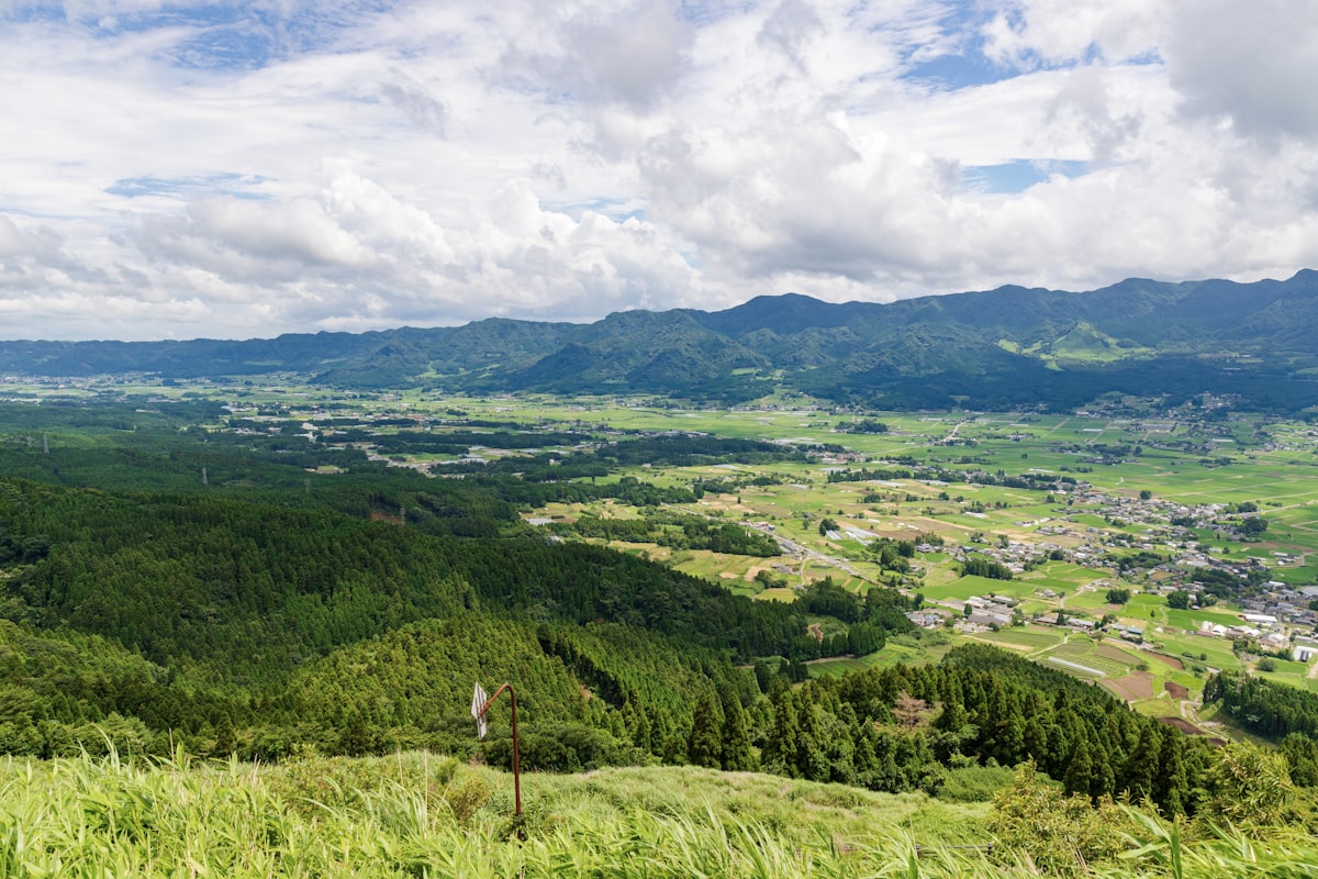 阿蘇の雄大な火山風景