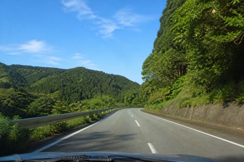 地方の道路